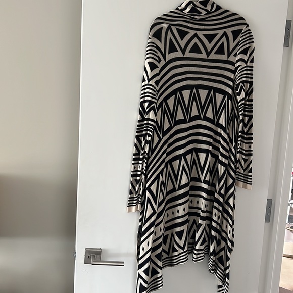 Ark & Co. Hi-Low Open Sweater Shawl Duster - Picture 7 of 11